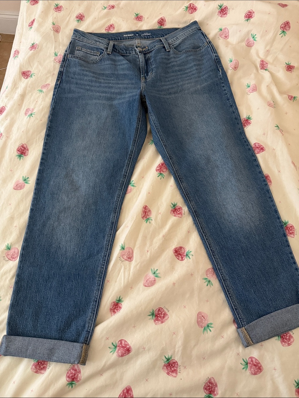 Old Navy Mid-Rise Wow Boyfriend Jeans
